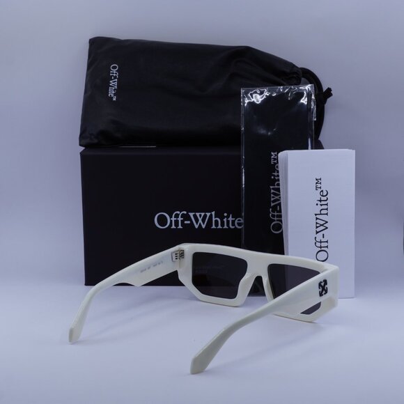 Off-White OERI13F VANCOUVER 0107 Sunglasses White Geometric Frame, Grey Lenses - Picture 11 of 12